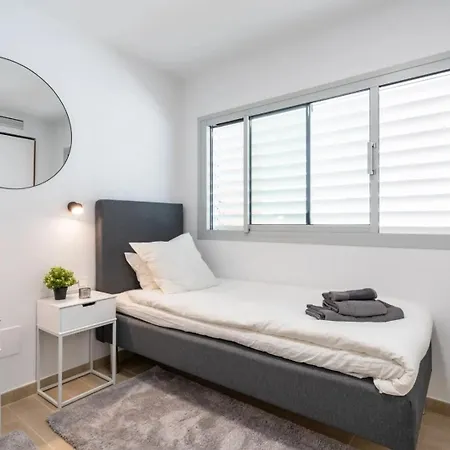 The Wave Carvajal Apartment