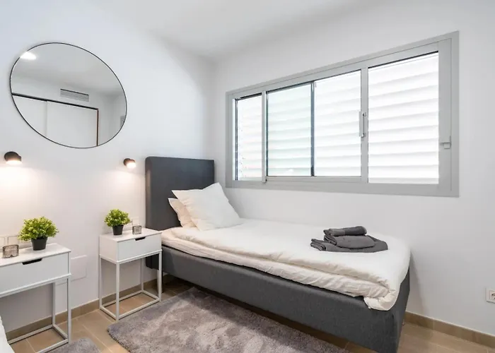 The Wave Carvajal Apartment