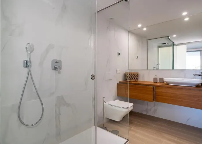 The Wave Carvajal Apartment